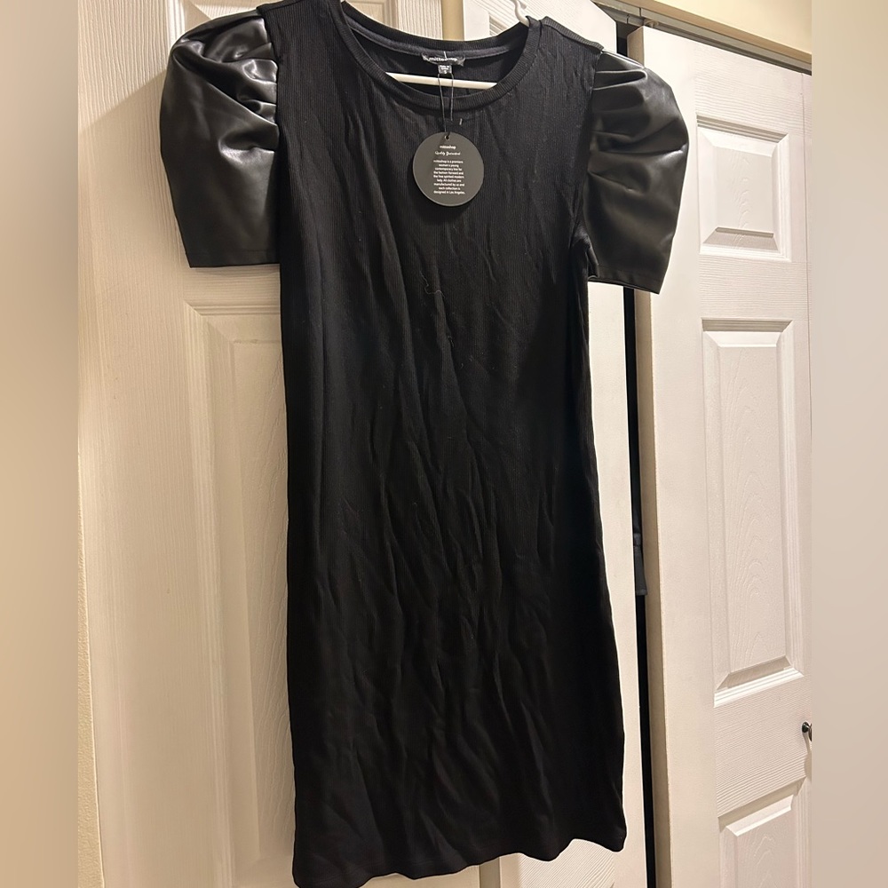 Mittoshop ribbed puff sleeve dress small